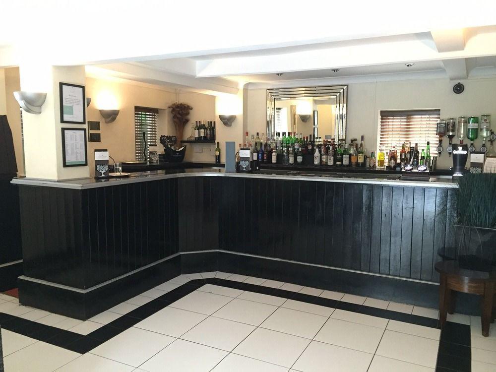 Ghyll Manor Country Hotel ホーシャム エクステリア 写真