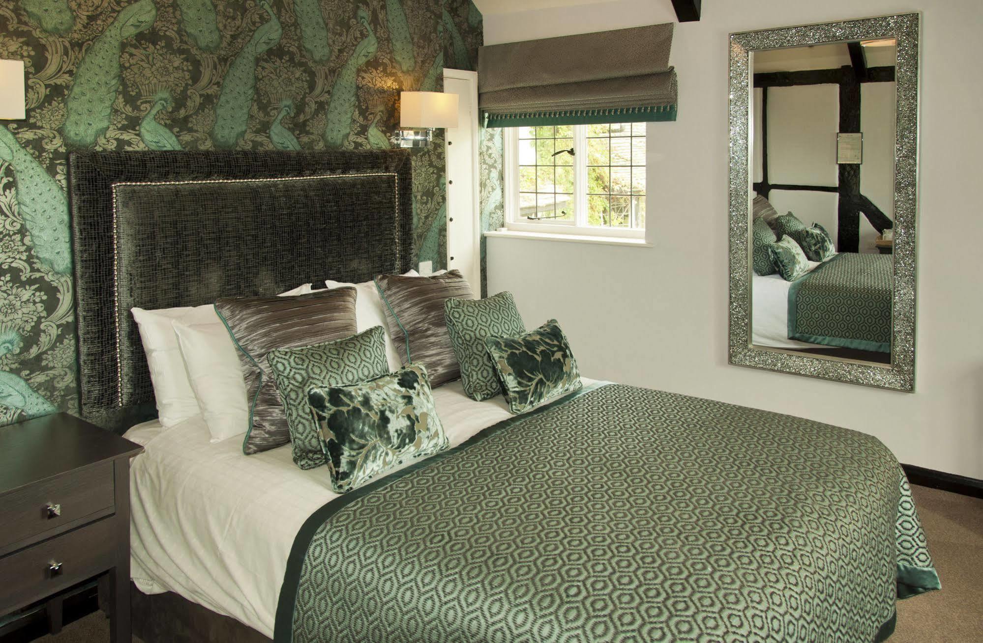 Ghyll Manor Country Hotel ホーシャム エクステリア 写真