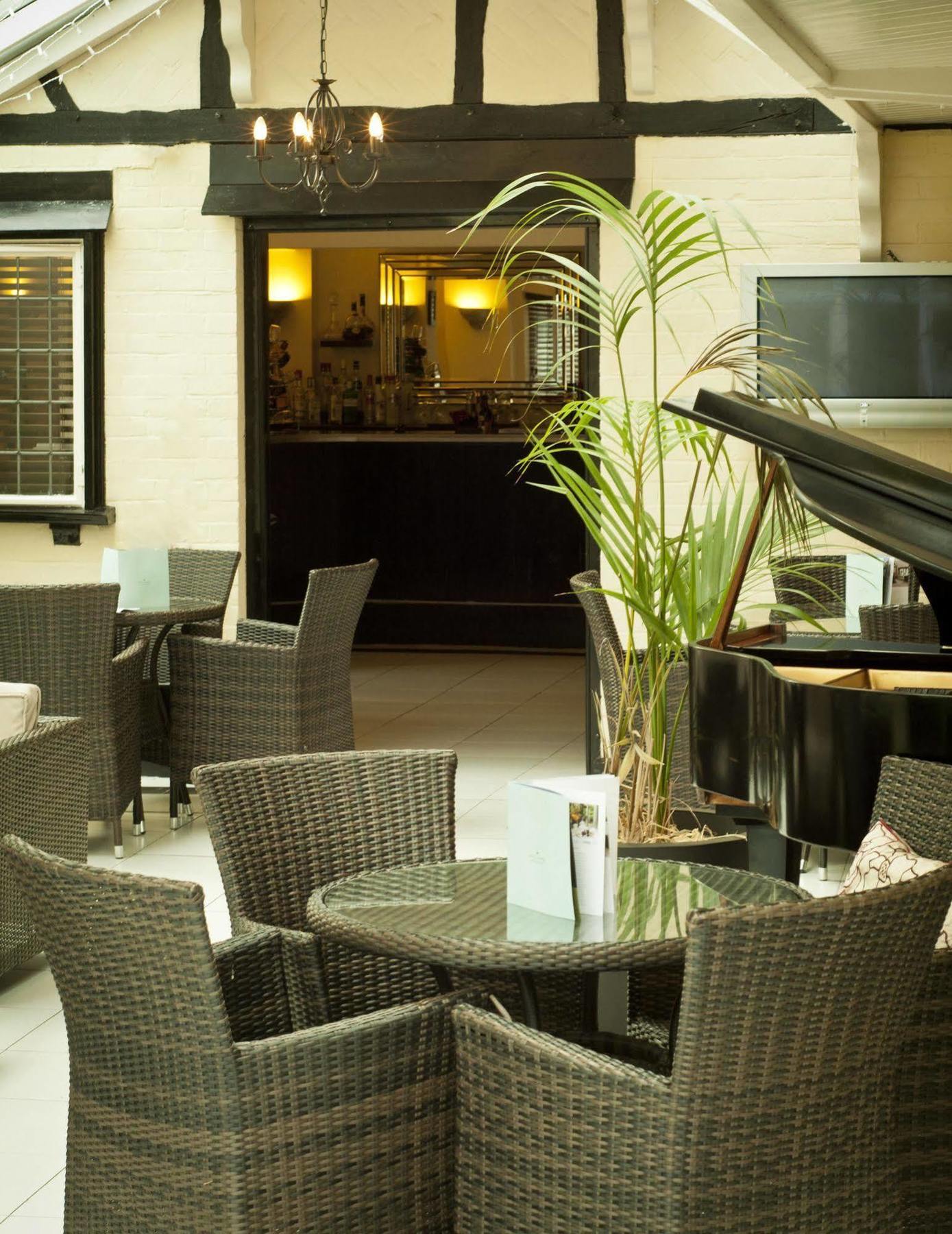 Ghyll Manor Country Hotel ホーシャム エクステリア 写真