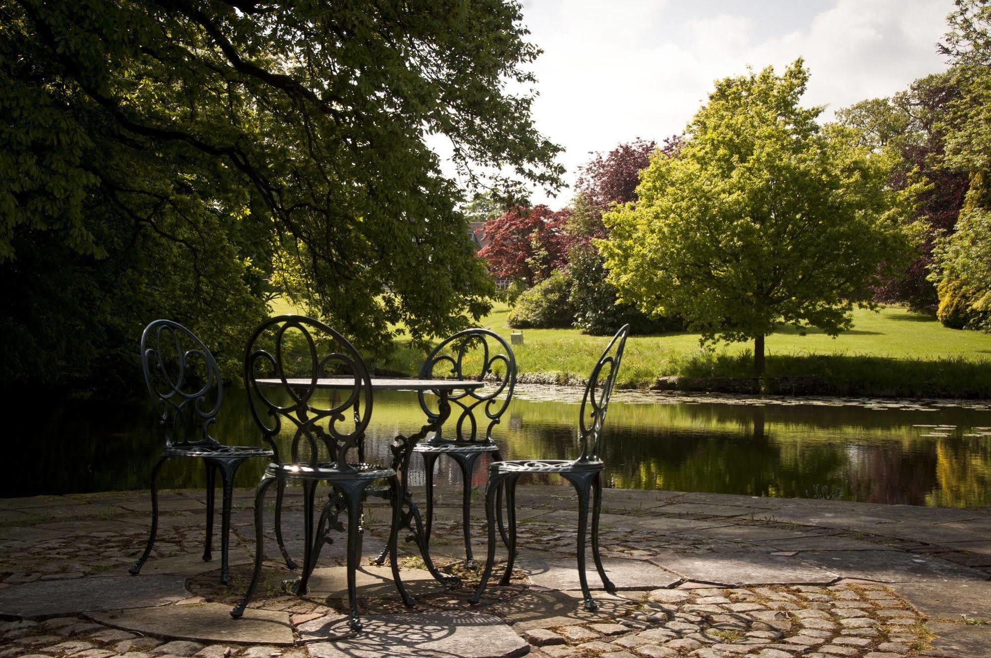 Ghyll Manor Country Hotel ホーシャム エクステリア 写真