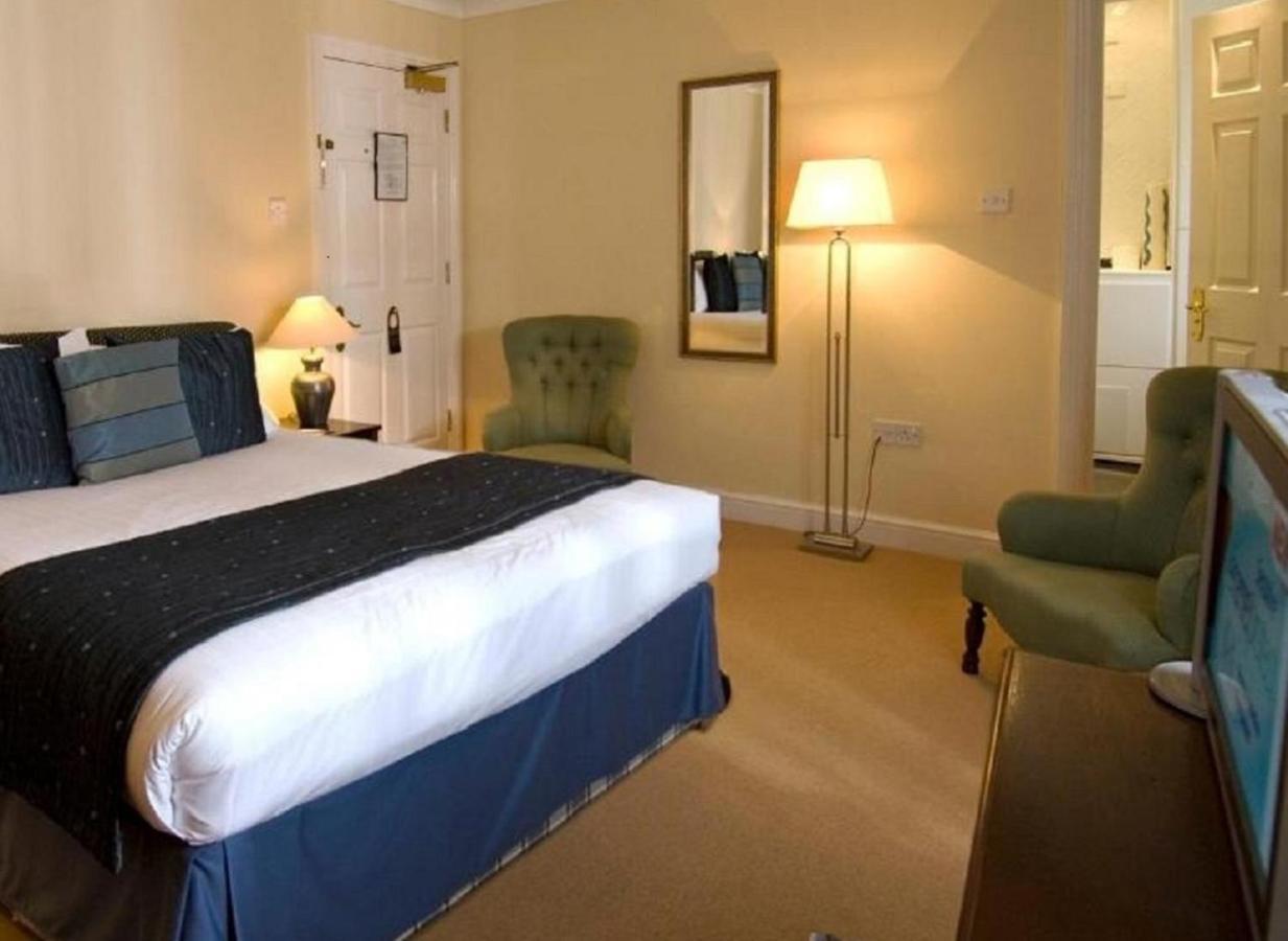 Ghyll Manor Country Hotel ホーシャム エクステリア 写真