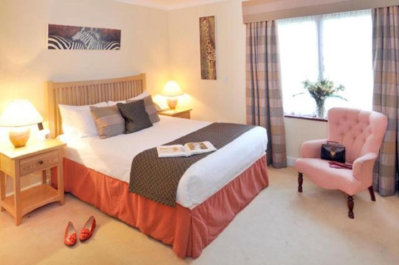 Ghyll Manor Country Hotel ホーシャム エクステリア 写真